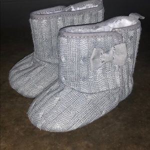 BABY BOOTS!